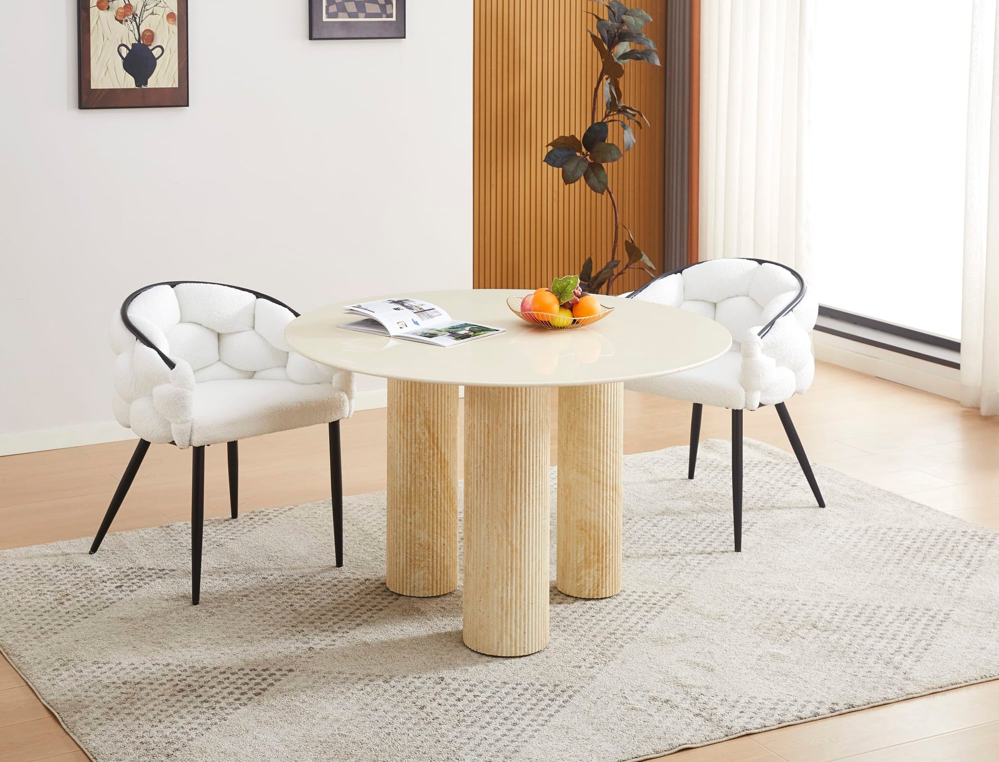 TABLE REPAS ANAÏS PIEDS TRAVERTIN PLATEAU CERAMIQUE BEIGE BRILLANT 120CM